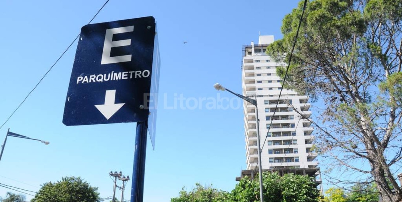 El Ejecutivo impulsa aumentos del 50 % en el estacionamiento medido