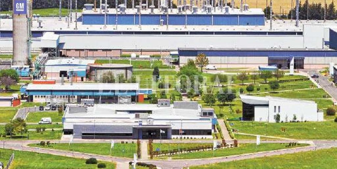 Advierte Smata que 800 empleos podrían perderse en General Motors