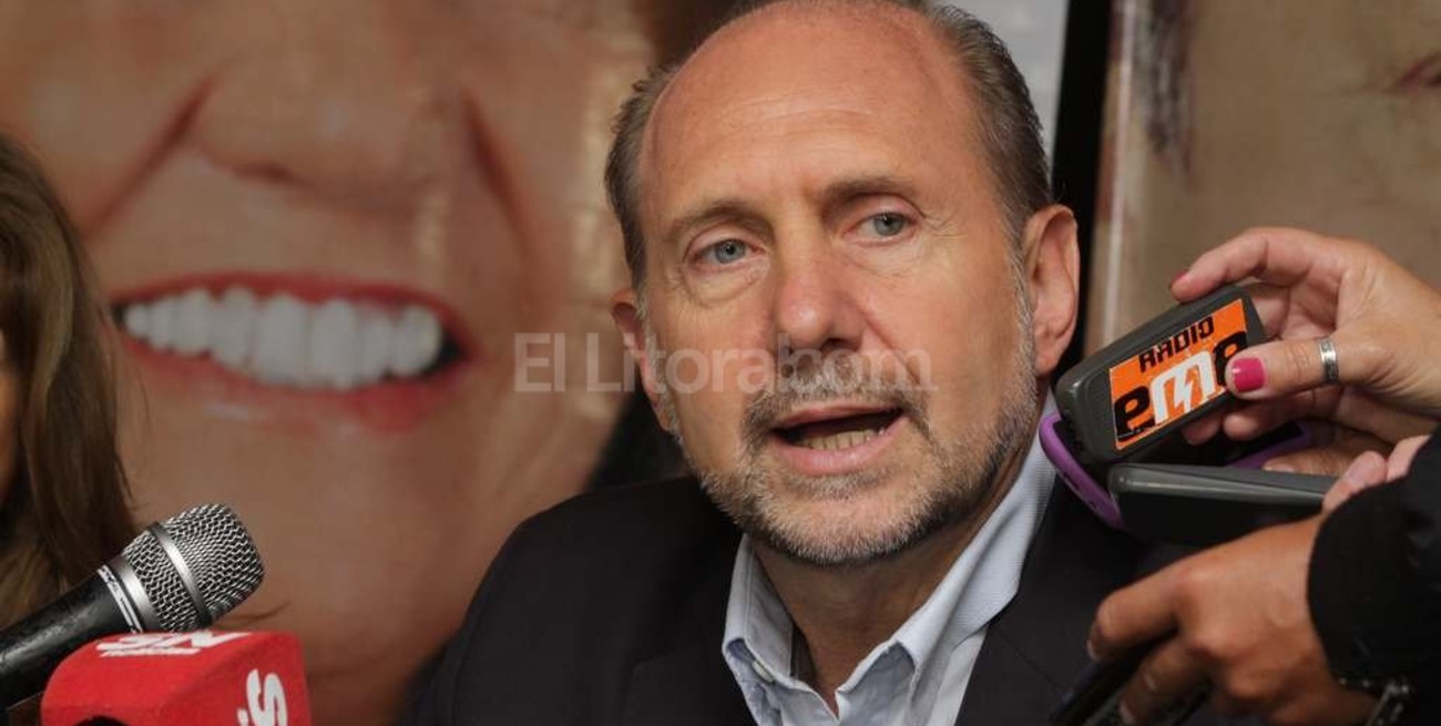 Perotti presentó un proyecto de reforma política