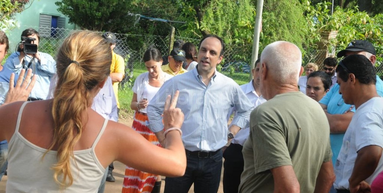 Pese a los pedidos de Corral, vecinos de Colastiné Sur no quieren irse 