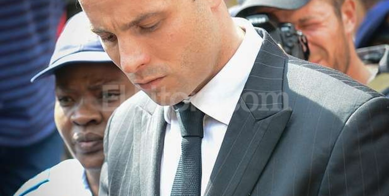 Pistorius fue condenado a 6 años de cárcel por matar a su novia
