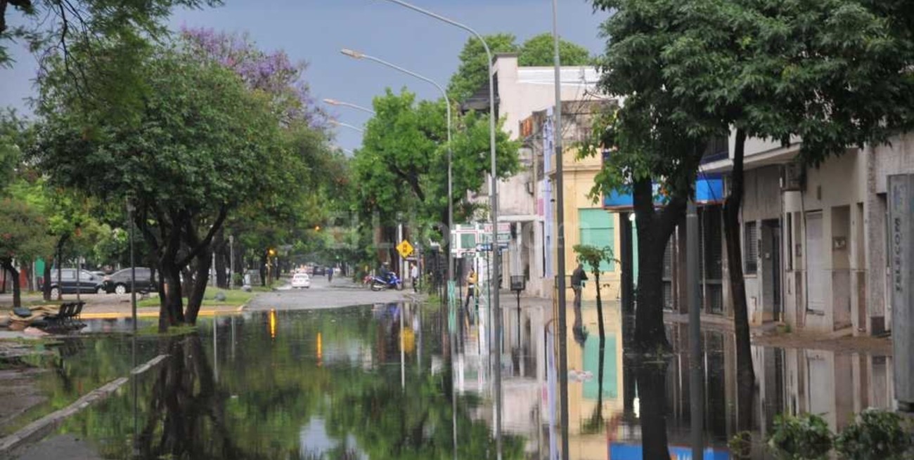 Fuerte tormenta golpea a Santa Fe