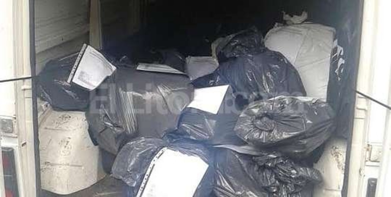 Descubren archivos secretos en  la comisaría de barrio Candioti