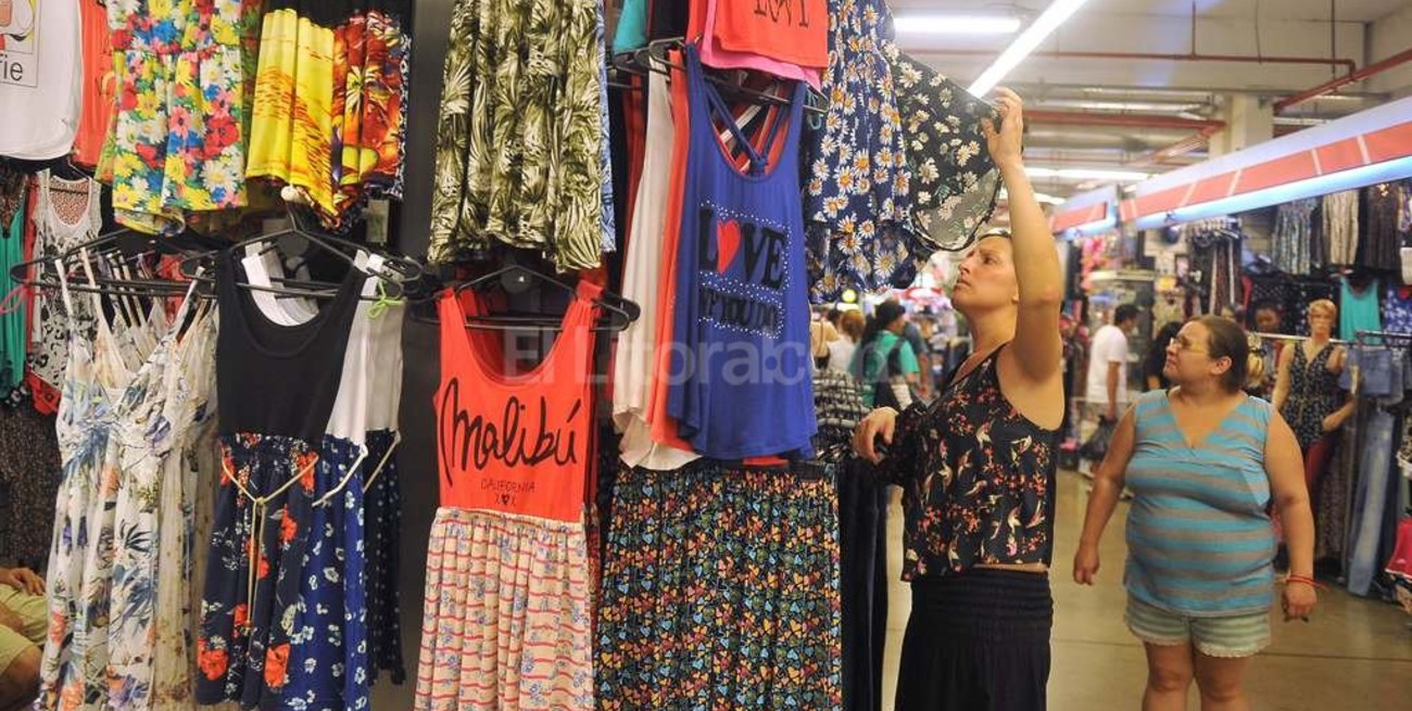 Los negocios de la crisis: la Saladita rosarina duplicó su tamaño y hasta llegaron grupos mayoristas