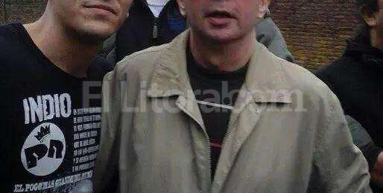 Se fotografiaron con el Indio Solari previo a votar