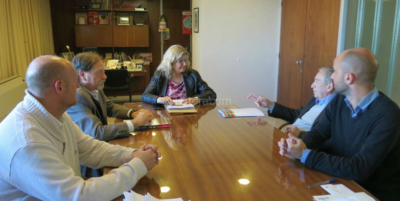 50 médicos bajo la lupa por licencias masivas a docentes