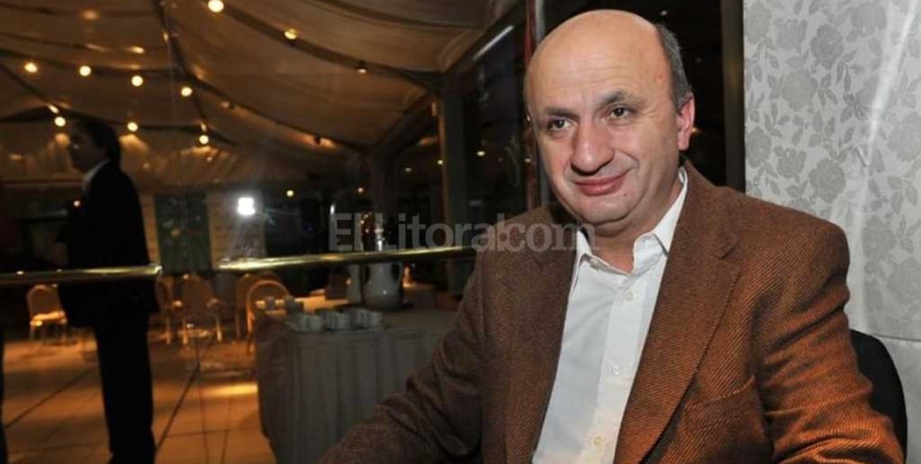 El presidente de Lanús se anota en las elecciones de AFA