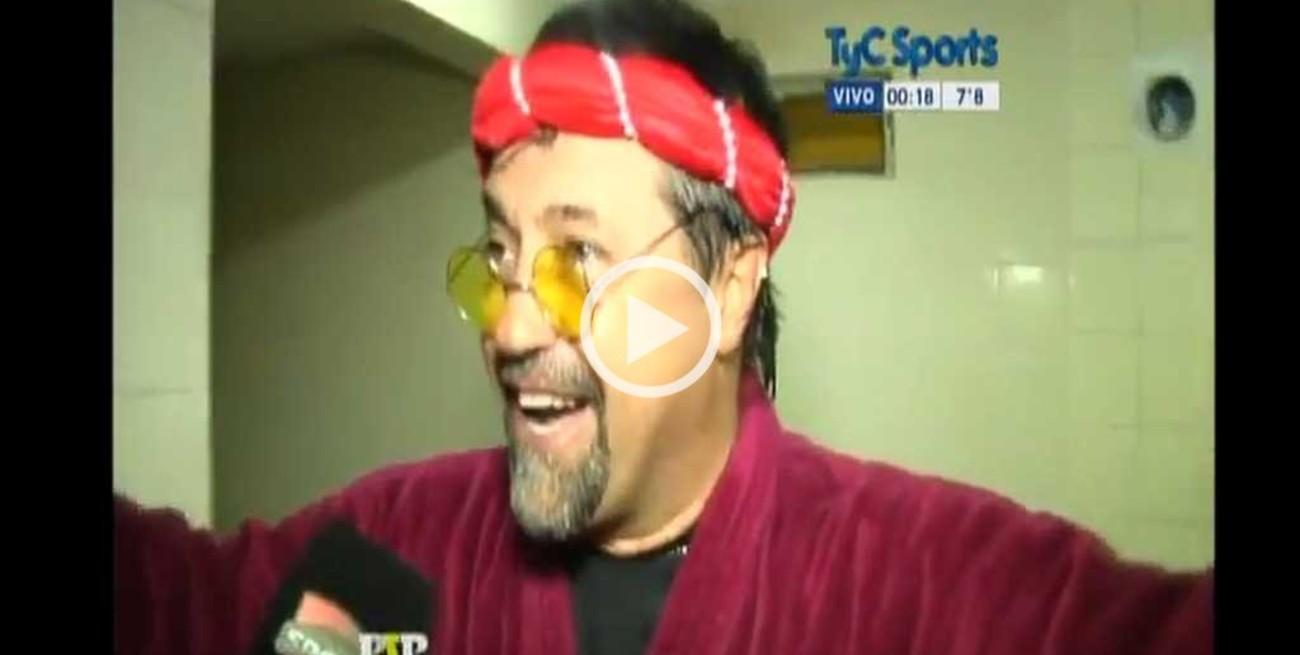 Video: Caruso Lombardi el "manosanta" del fútbol argentino