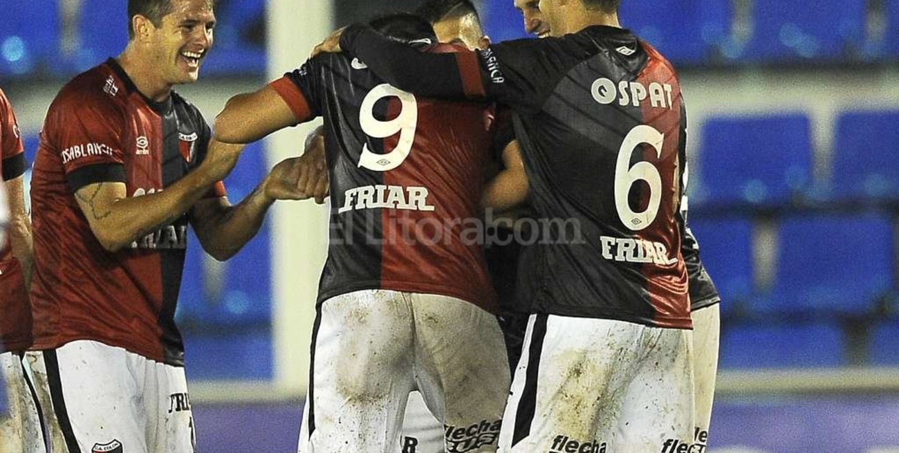 15 imágenes de la goleada de Colón en Victoria