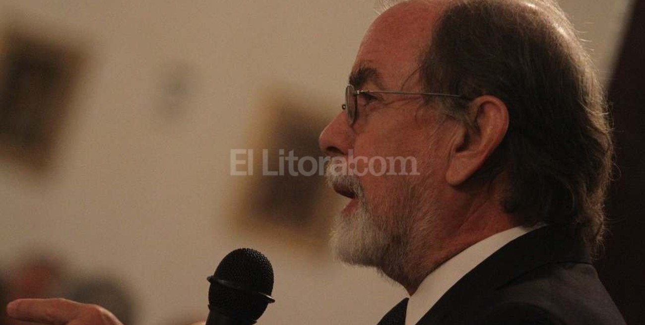 González Fraga dijo que a la política cambiaria del gobierno le falta coraje