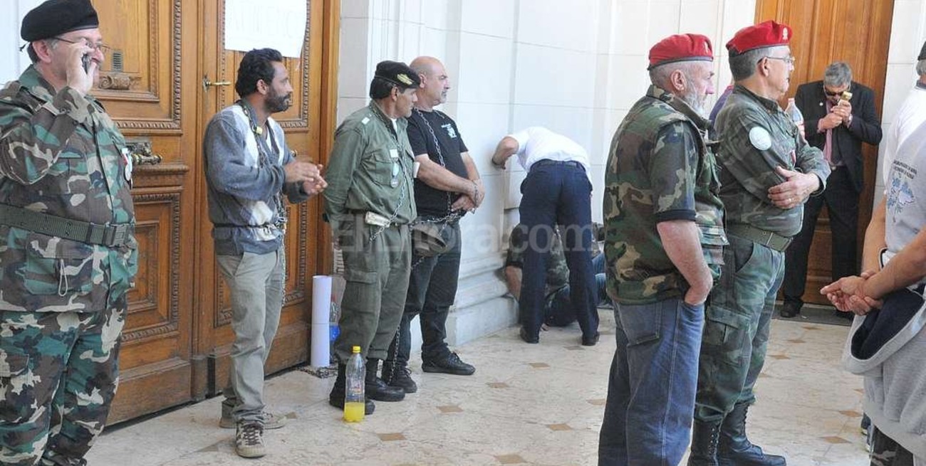 Ruidoso reclamo de movilizados durante la Guerra de 1982