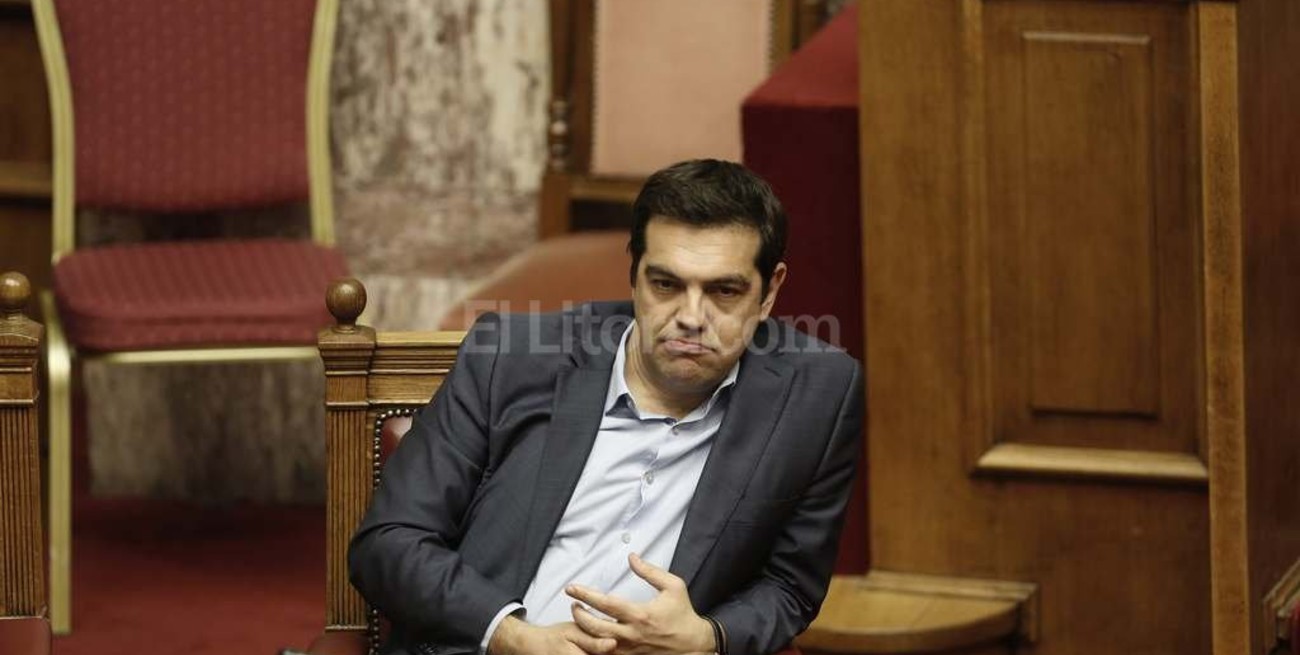 Grecia comienza a negociar un tercer rescate