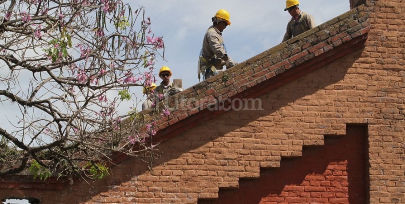 Predio Ferial: trabajar "al  ritmo de los martillazos"
