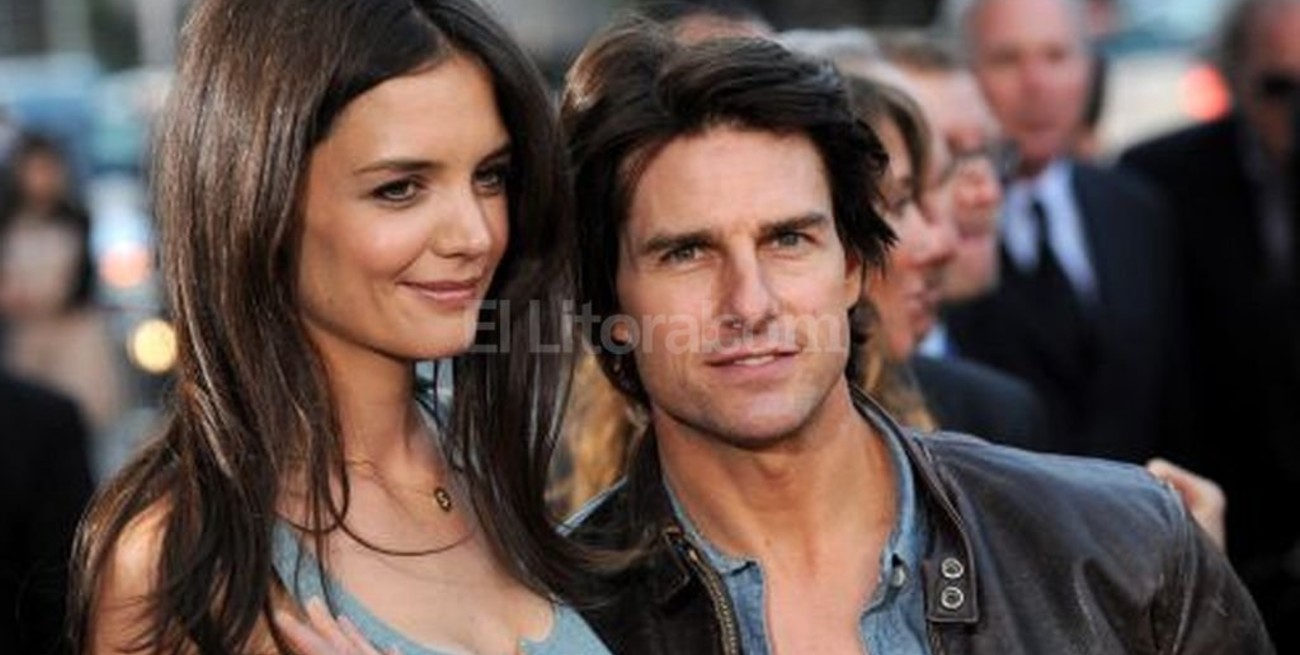 Katie Holmes firmó un acuerdo confidencial con Tom Cruise para no mostrar ningún novio durante 5 años.