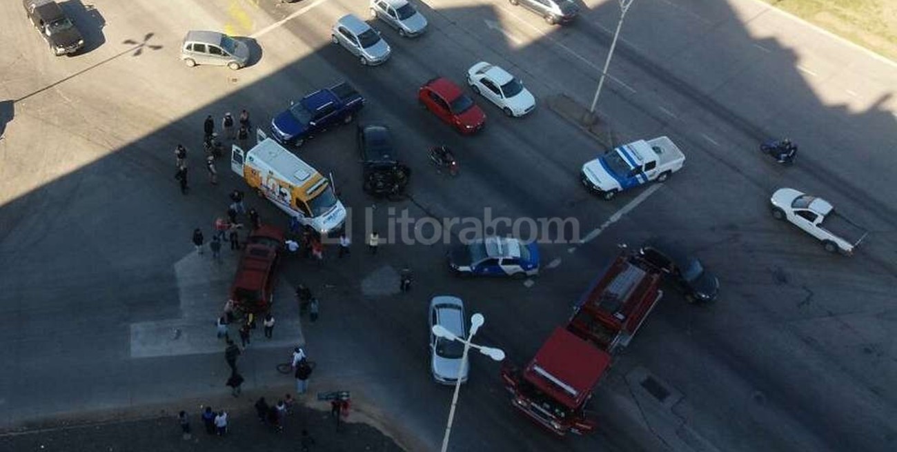 Prestó auxilio tras un choque y fue brutalmente agredido