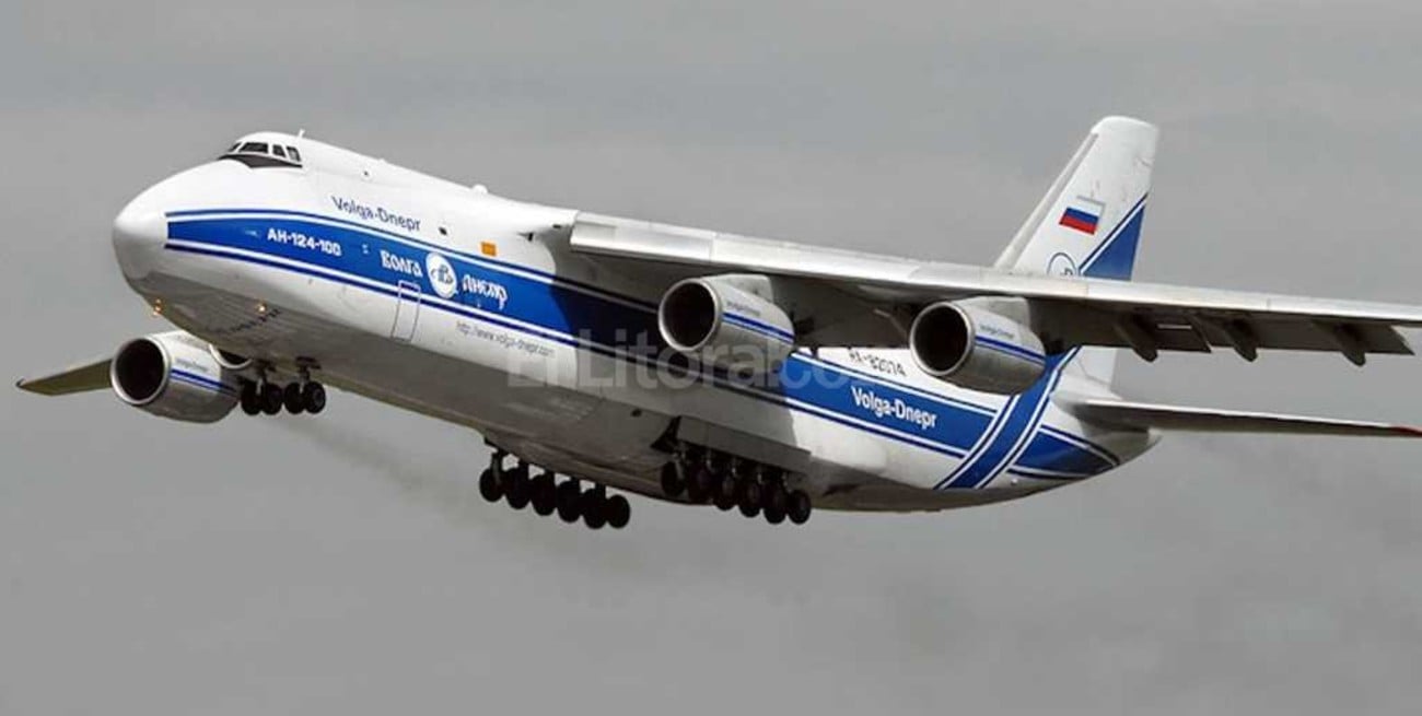 Uno de los aviones más grandes del mundo llega a la provincia de Santa Fe
