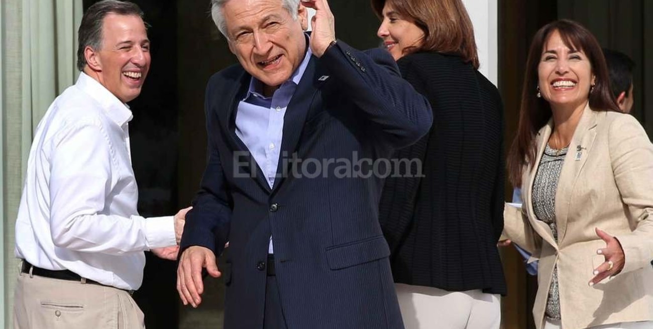 Chile ofrece a Bolivia restablecer relaciones diplomáticas