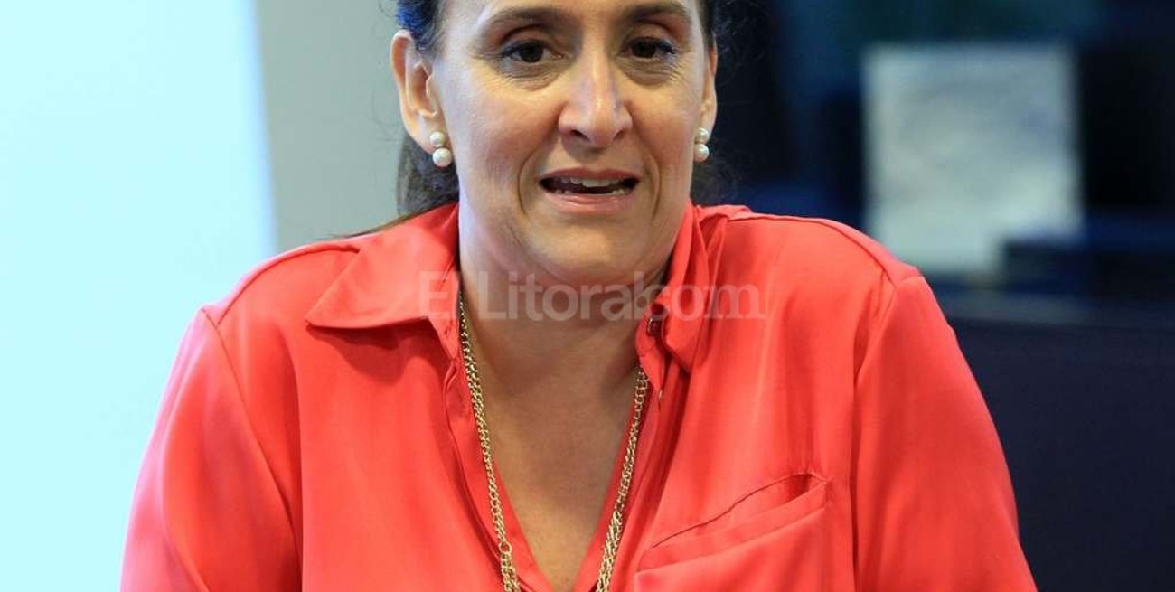 Michetti calculó que serán despedidas 2 mil personas en el Senado