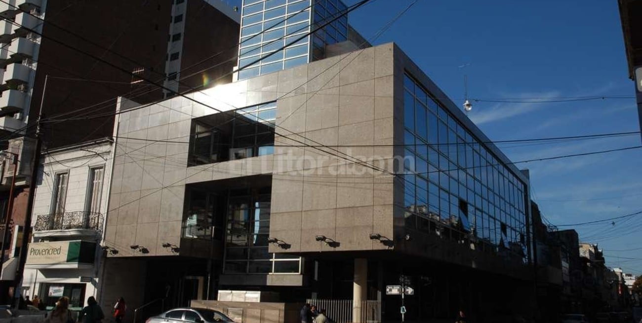 Condenado por prostituir a la madre de sus hijos