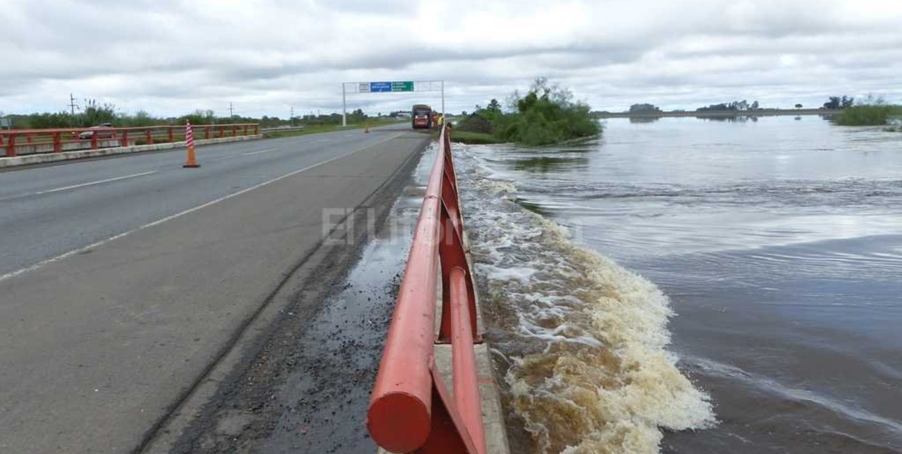Continúa cortada la circulación en la autopista a Rosario