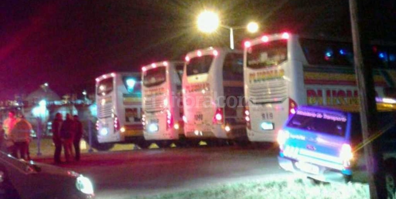 4 choferes de un viaje de egresados detenidos tras test positivo de cocaína