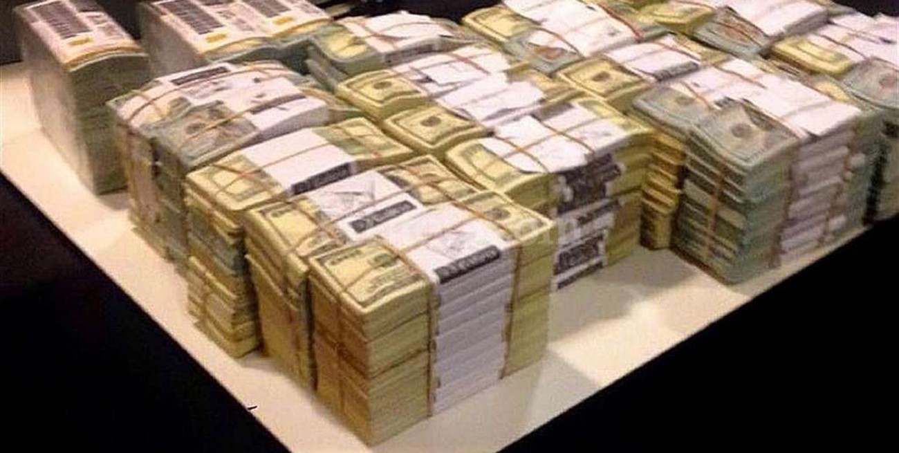 Embargaron los millones de dólares y pesos de Florencia Kirchner