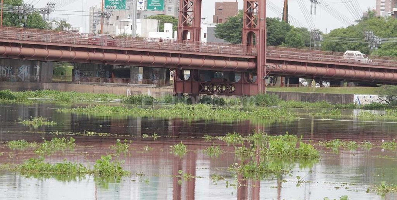 Decretan emergencia hídrica para el litoral y la mesopotamia