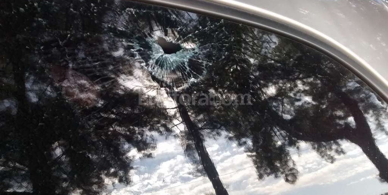 Sufrió 12 piedrazos en el acceso por la autopista y dijo "basta"