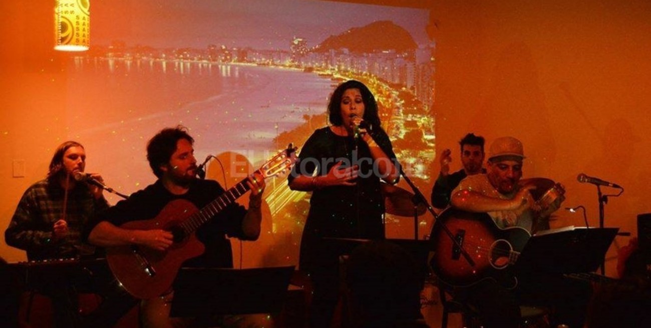 "Noite brasileira" en el Mercado Progreso