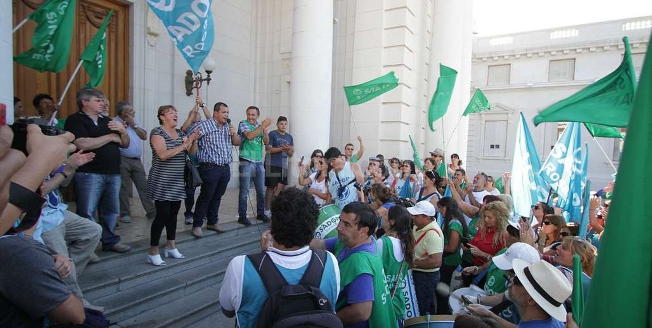 Sadop armó su fiesta en Legislatura