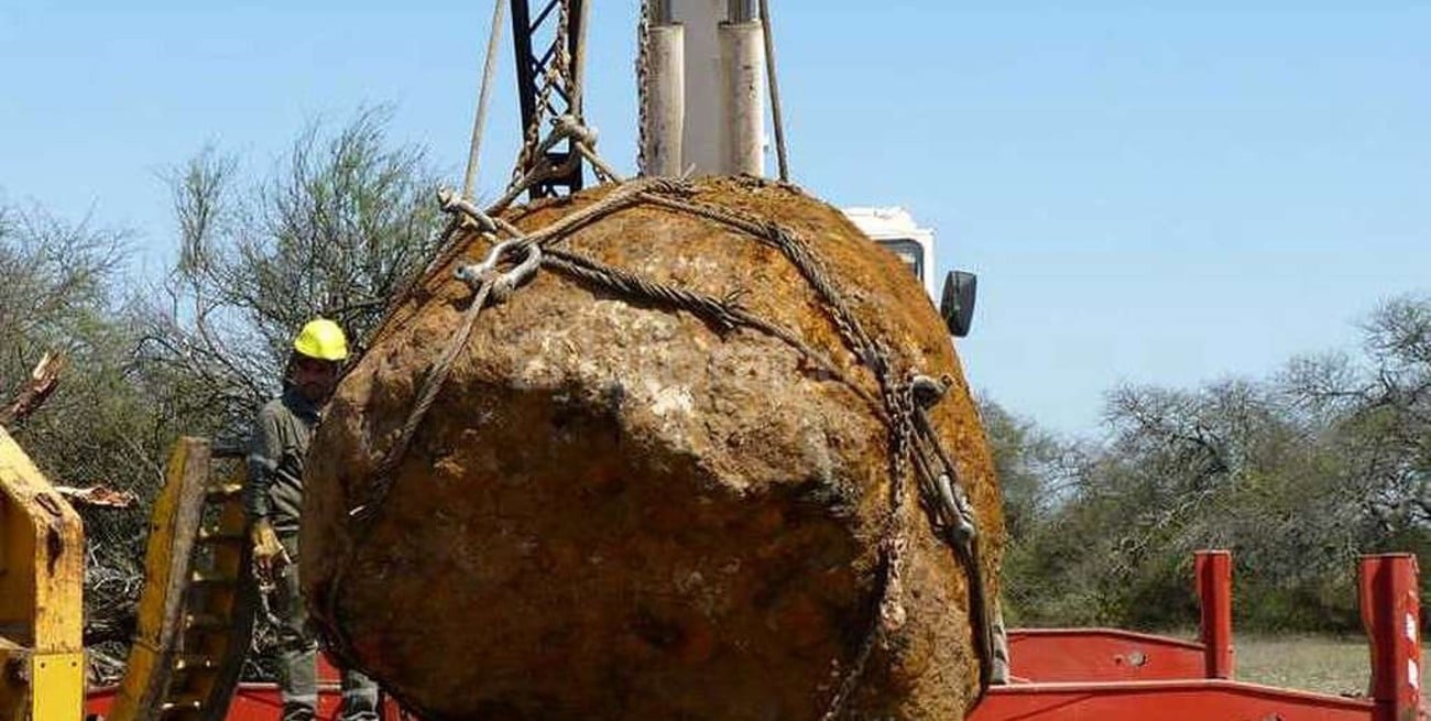 Desentierran en Chaco el segundo meteorito más grande del mundo