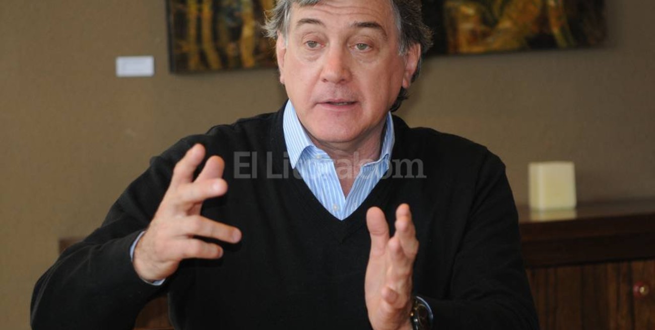 Boasso le pide a los radicales  que no se hundan con el Titanic 