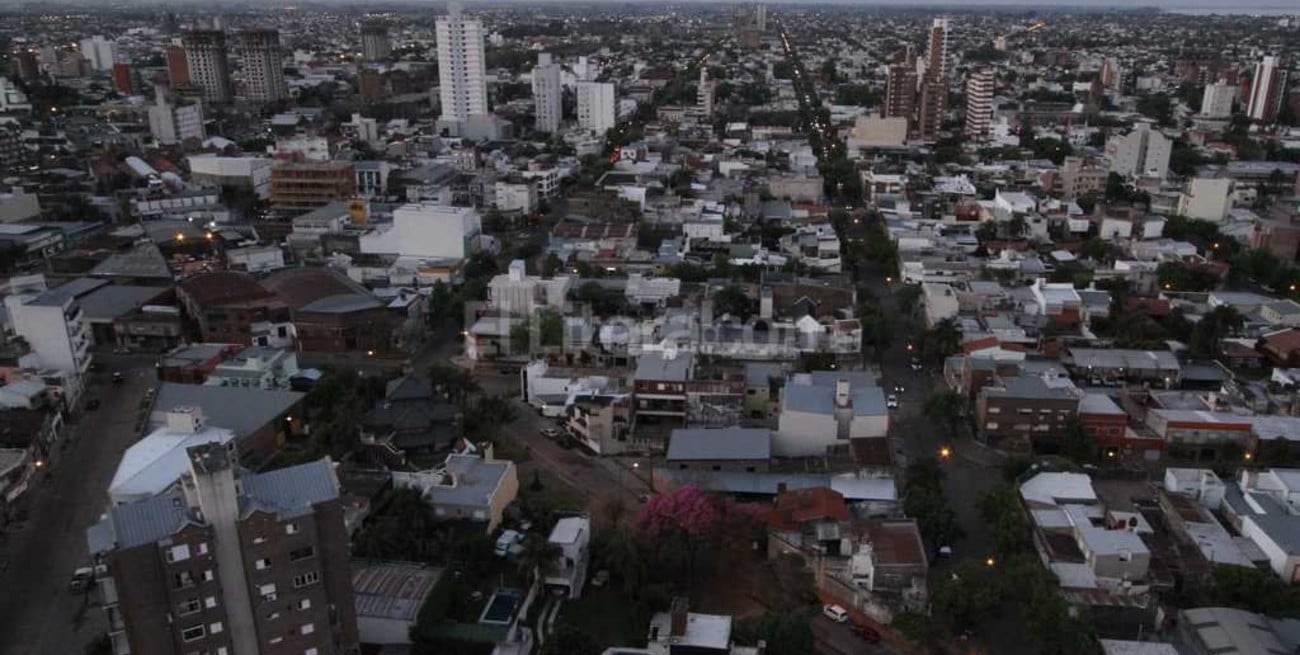 Domingo gris, caluroso y ¿con lluvia?