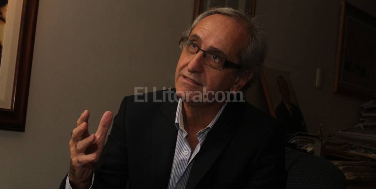 "La reelección suele ser un pretexto para no renovar la Constitución"