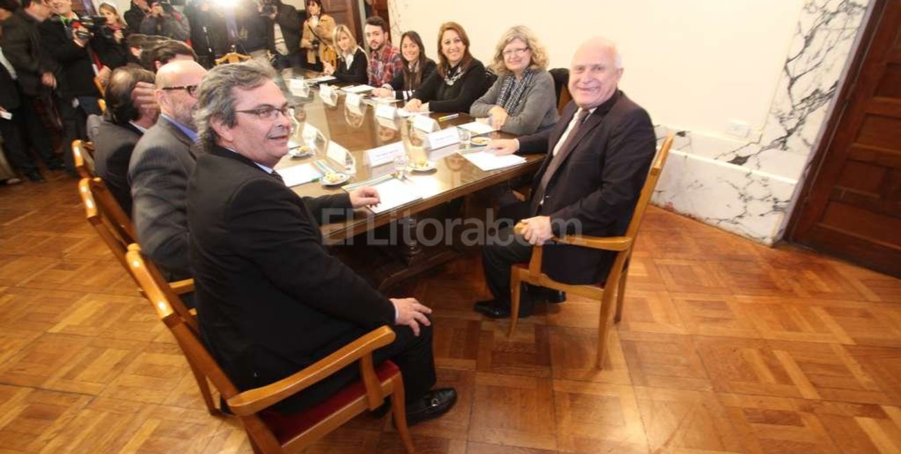 Erigirán dos monumentos alegóricos por la Reforma Universitaria del '18