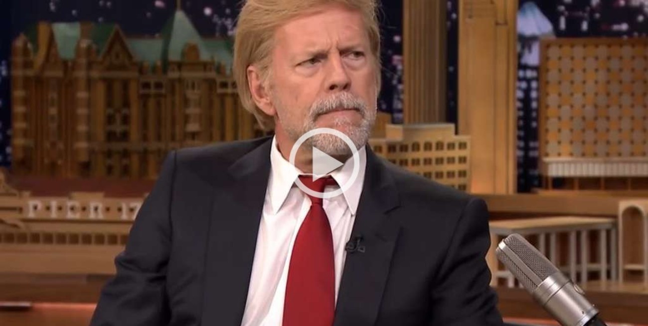 Bruce Willis imitó a Donald Trump con una particular cabellera