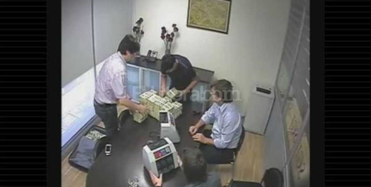 Ruta del dinero K: prohíben salida del país al hijo de Lázaro Baéz