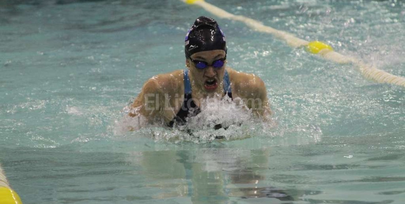 Julia Sebastián obtuvo el récord en 100 metros pecho