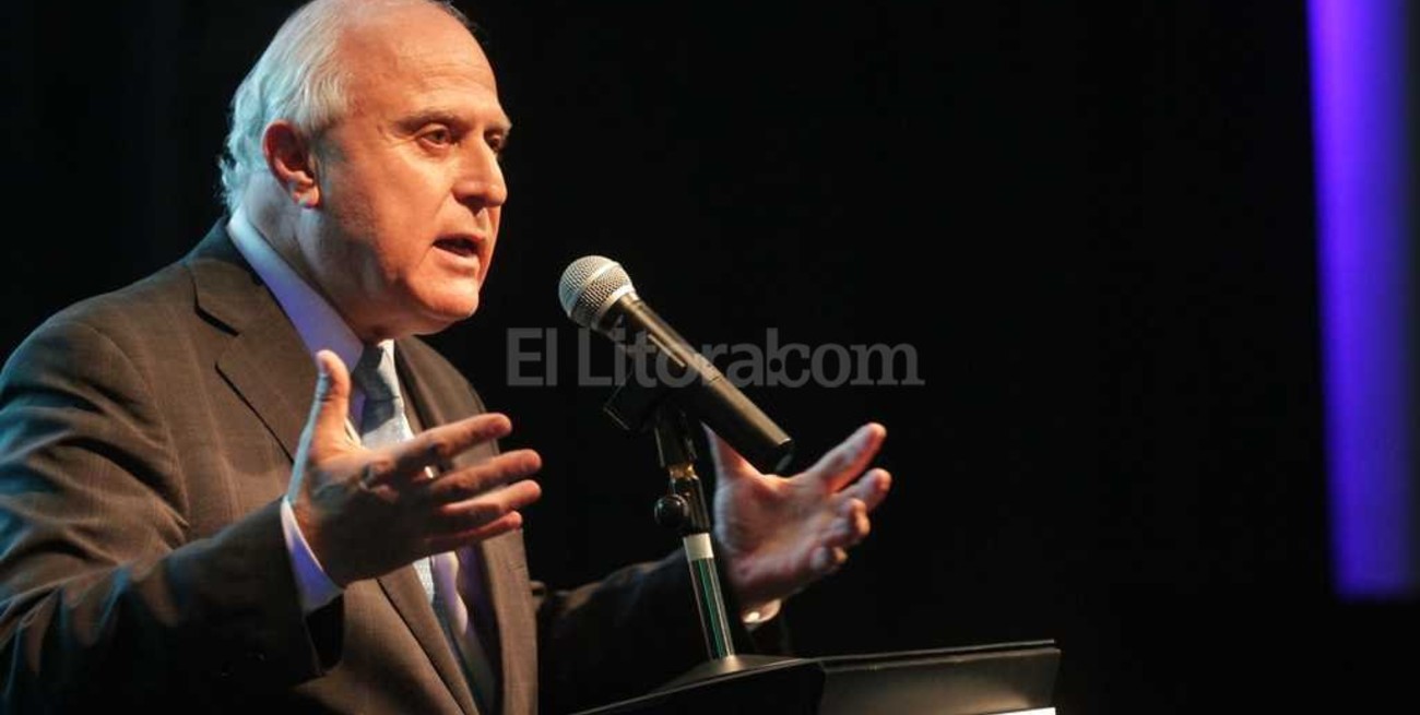 La provincia lanza el proceso para intentar reforma la Constitución