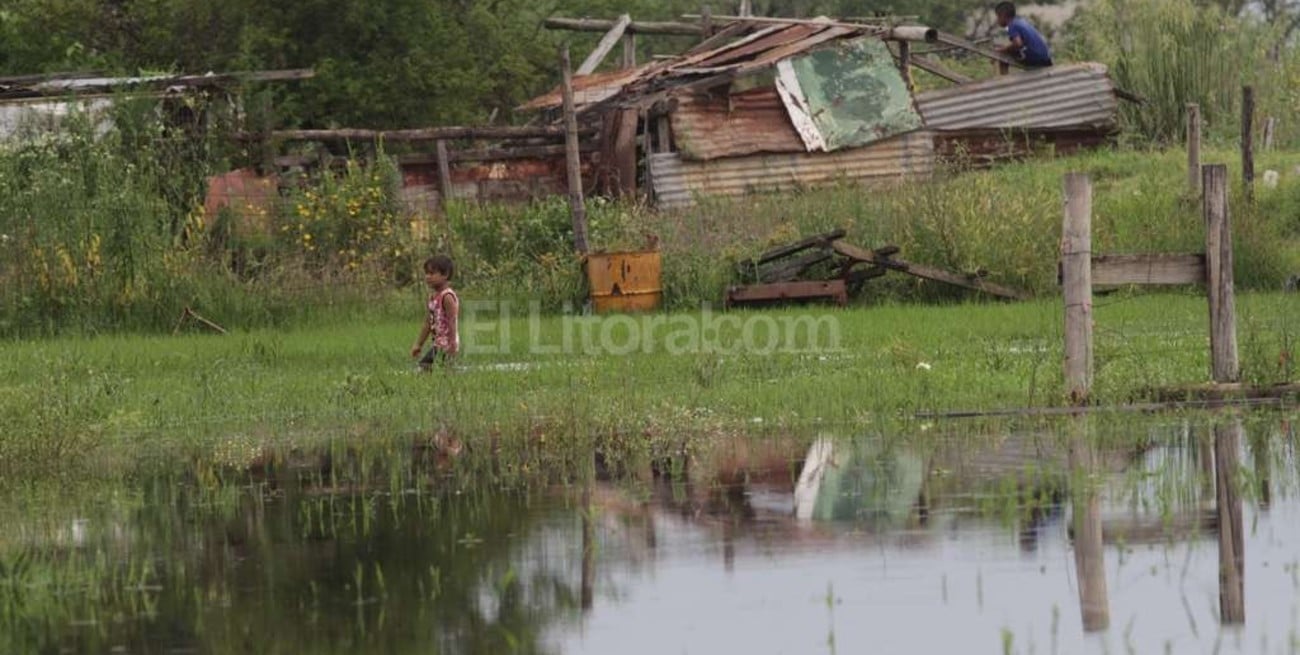 El río ya oscila alrededor de los cinco metros en el puerto