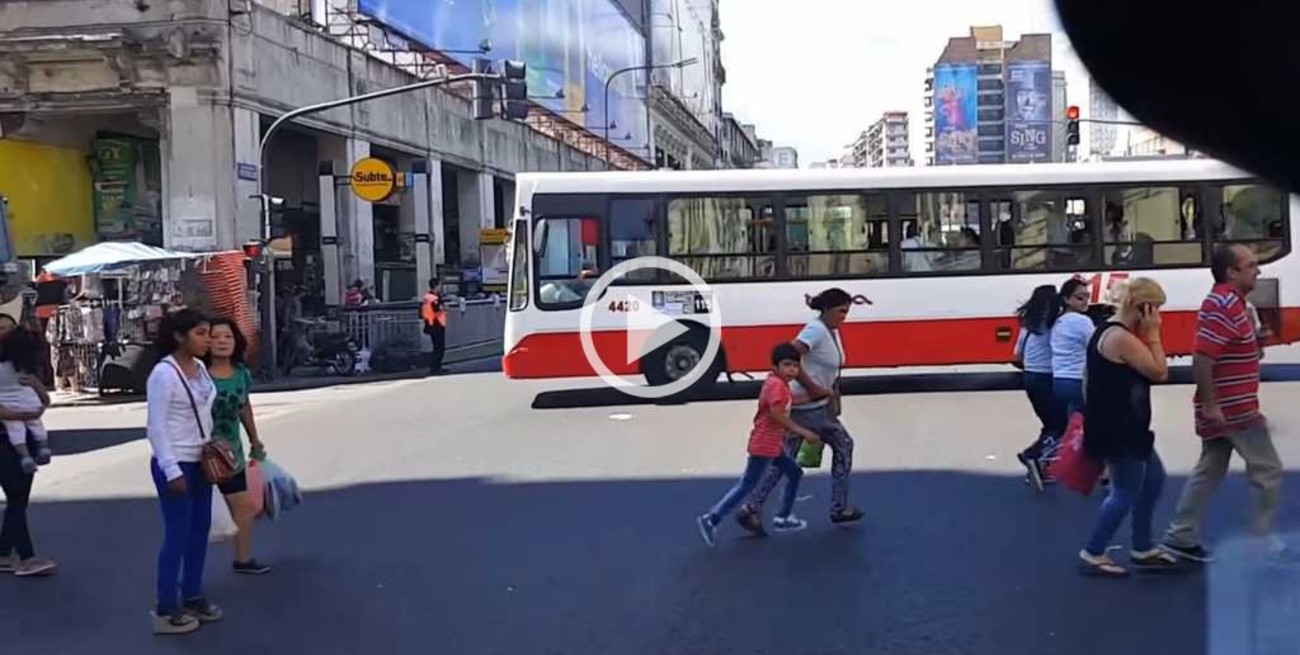 Video: así trabaja una ambulancia por las calles de Buenos Aires