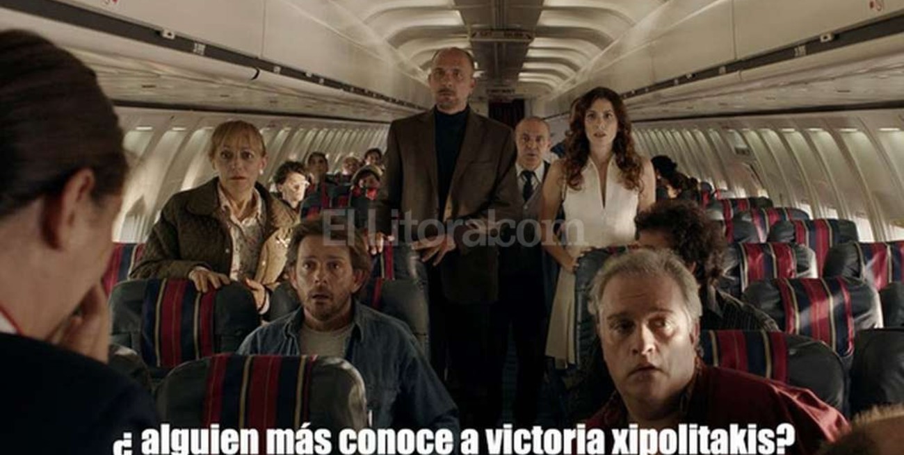 Las redes sociales se burlaron del escándalo de Xipolitakis arriba del avión