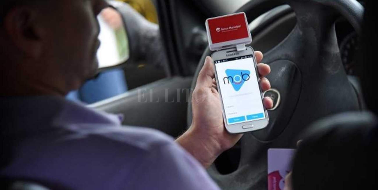 En Rosario ya se puede pagar un taxi con tarjeta de débito