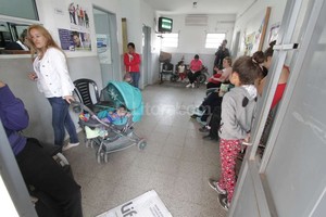 Guillermo Di Salvatore Un dispensario más grande. El personal y la gente se reúnen semanalmente para ver por qué situaciones reclamar. En estos momentos trabajan en un proyecto de dispensario más grande.