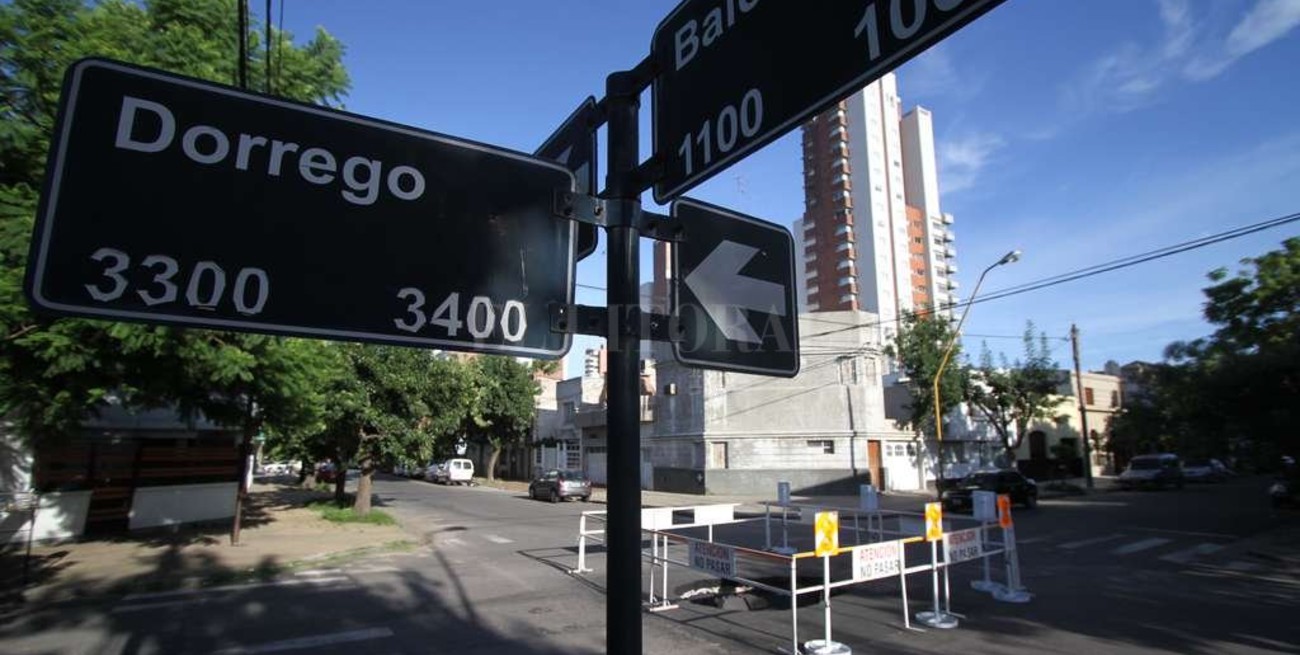 Reparan el socavón de Candioti Sur