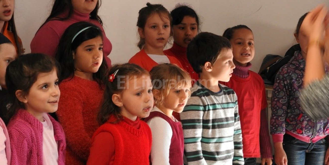 Presentan la Cantata Infantil "La ciudad y la luna"