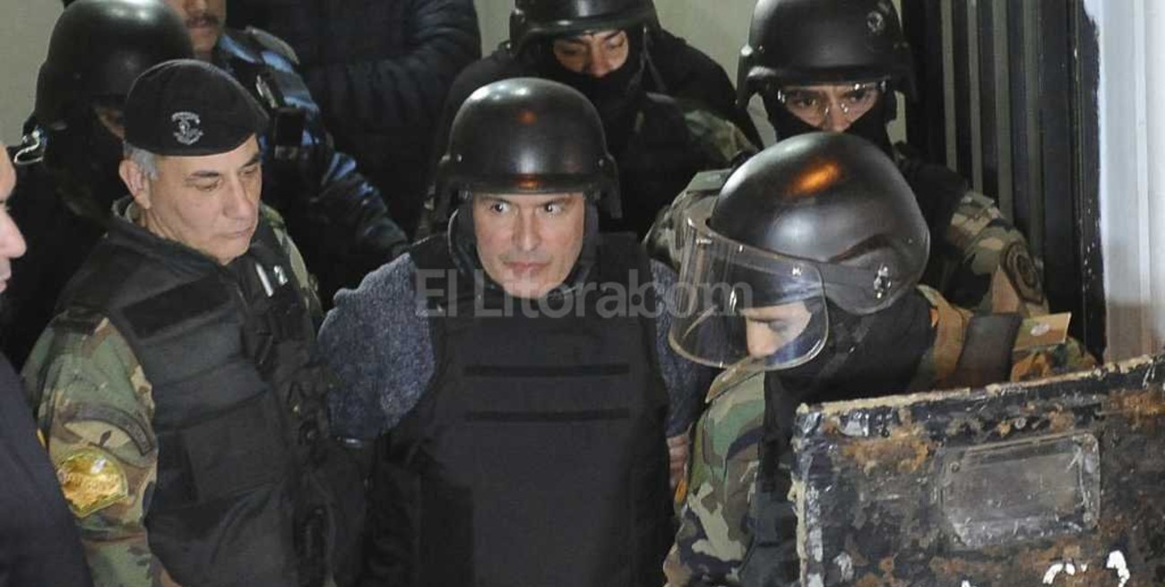 López tenía 8.982.047 dólares, 153.610 euros, 425 yuanes, 49.800 pesos y dos reales de Qatar