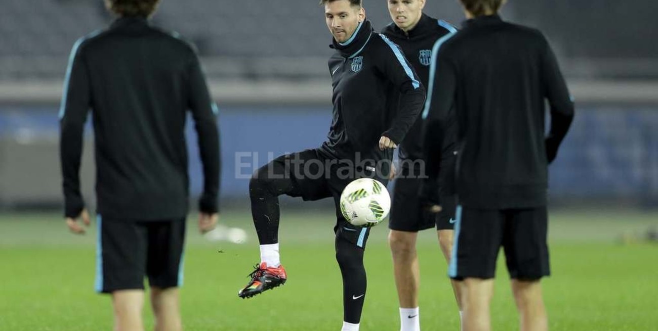 Messi evoluciona del cólico renal y jugaría el domingo contra River