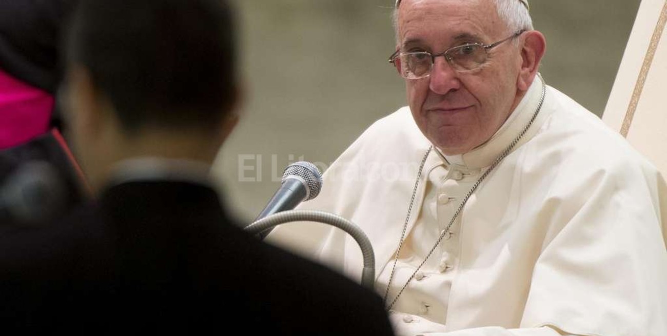 Francisco reclamó diálogo entre Argentina e Inglaterra por Malvinas