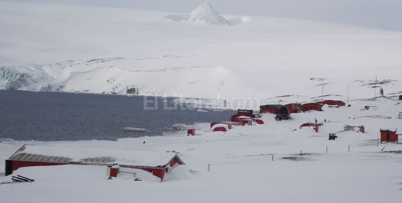 El San Blas parte hacia la Antártida el lunes